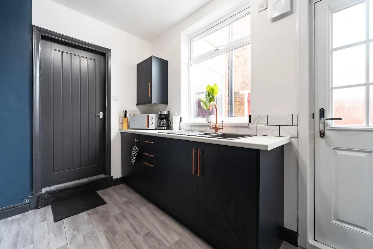 Ephphatha 4 Beds Central A63 3 Bedrms Free Wifi - Close To Hri And Mkm Stadium Kingston upon Hull