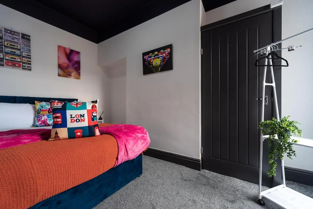 Ephphatha 4 Beds Central A63 3 Bedrms Free Wifi - Close To Hri And Mkm Stadium Kingston upon Hull United Kingdom