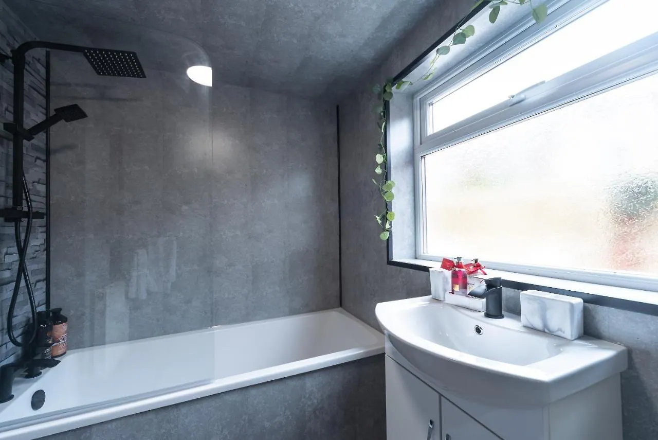 Holiday home Ephphatha 4 Beds Central A63 3 Bedrms Free Wifi - Close To Hri And Mkm Stadium Kingston upon Hull United Kingdom